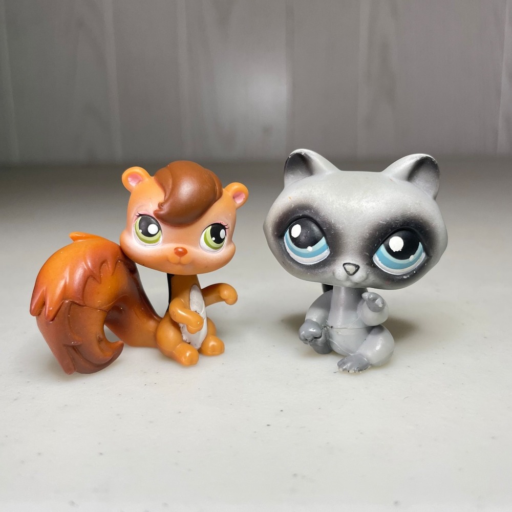 Hasbro Littlest Pet Shop Squirrel 195 Raccoon 196 LPS Pet Pair Lot 2